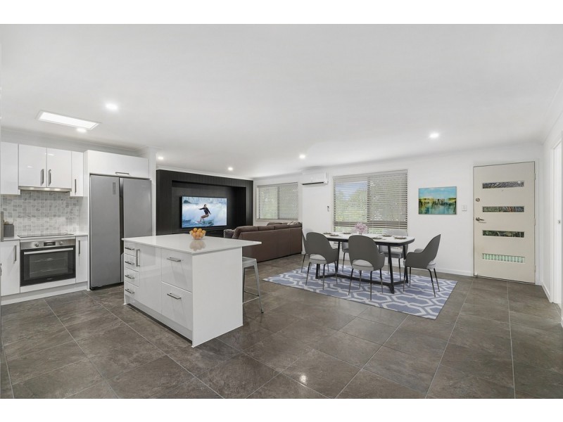 1 Mataranka Drive, Worongary QLD 4213