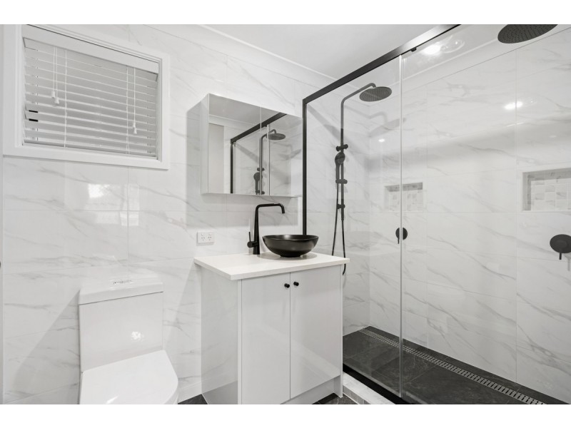 1 Mataranka Drive, Worongary QLD 4213