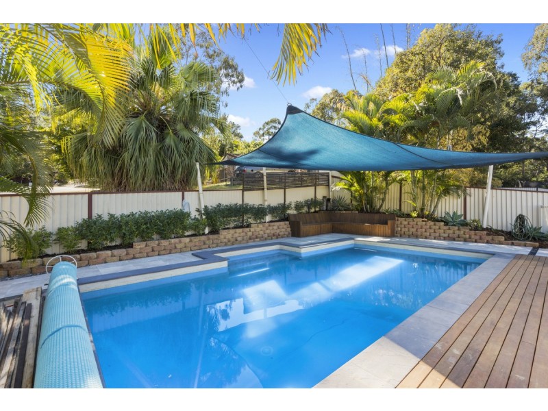 1 Bernadette Place, Highland Park QLD 4211