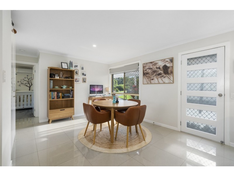 1 Bernadette Place, Highland Park QLD 4211