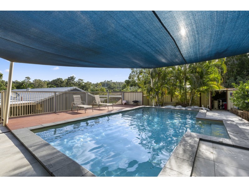1 Bernadette Place, Highland Park QLD 4211