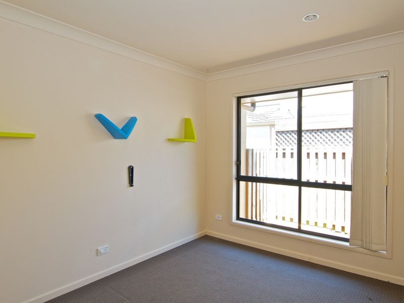 42 Riverwood Drive, Ashmore QLD 4214