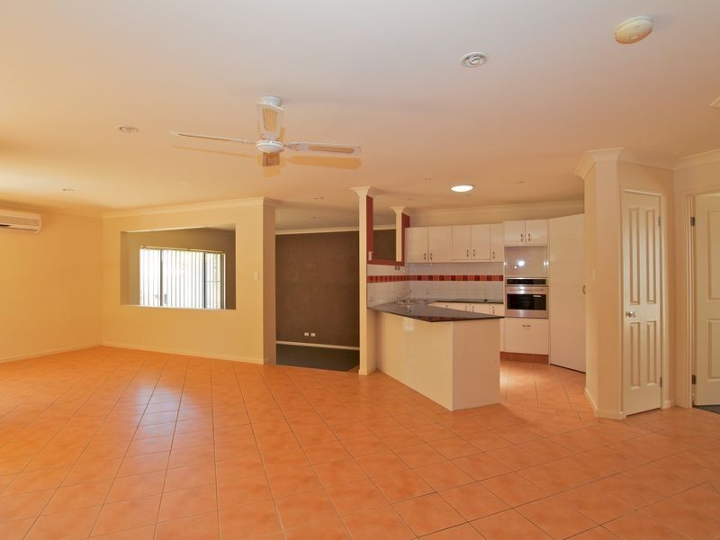 42 Riverwood Drive, Ashmore QLD 4214