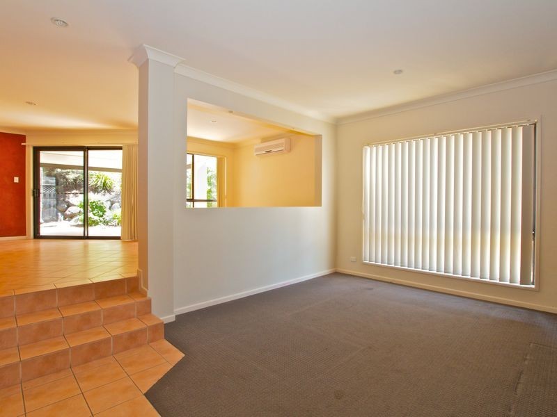 42 Riverwood Drive, Ashmore QLD 4214