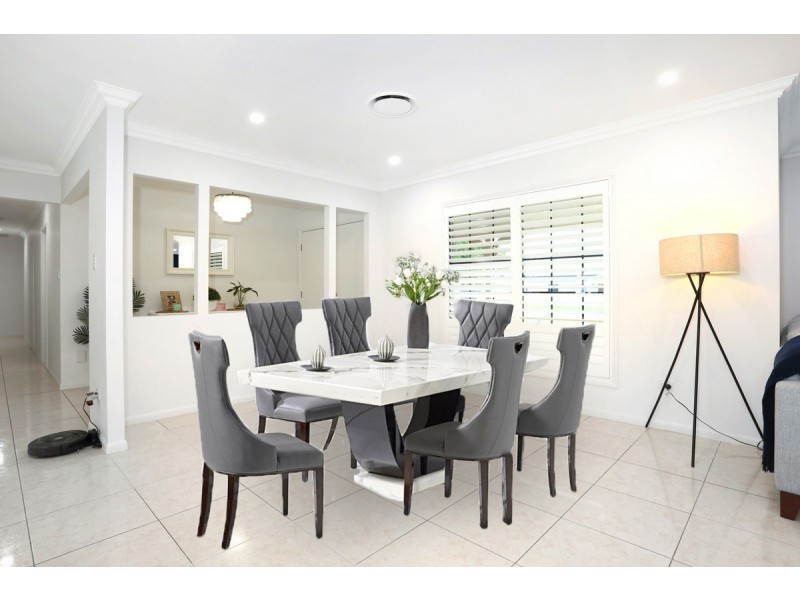 38 Mountain View Crest, Mount Nathan QLD 4211