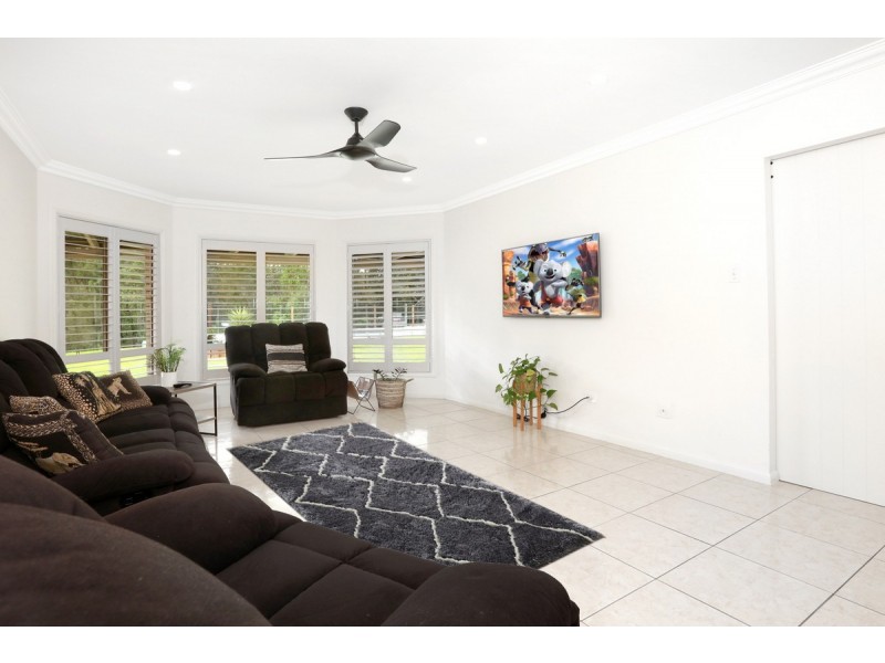 38 Mountain View Crest, Mount Nathan QLD 4211
