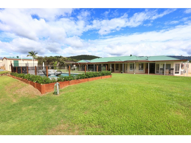 38 Mountain View Crest, Mount Nathan QLD 4211