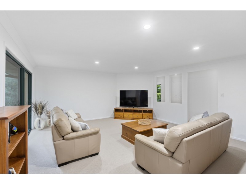 14 Kilmuir Street, Highland Park QLD 4211