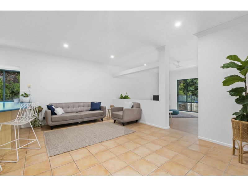 14 Kilmuir Street, Highland Park QLD 4211