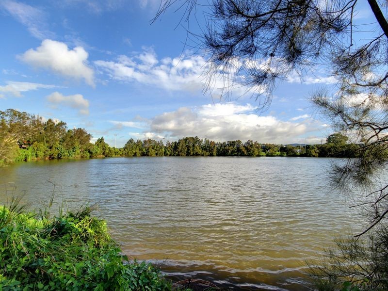 17 Maryland Avenue, Carrara QLD 4211
