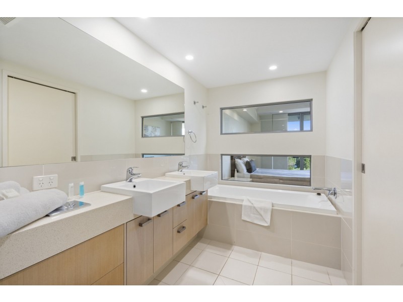 274/135 Lakelands Drive, Merrimac QLD 4226