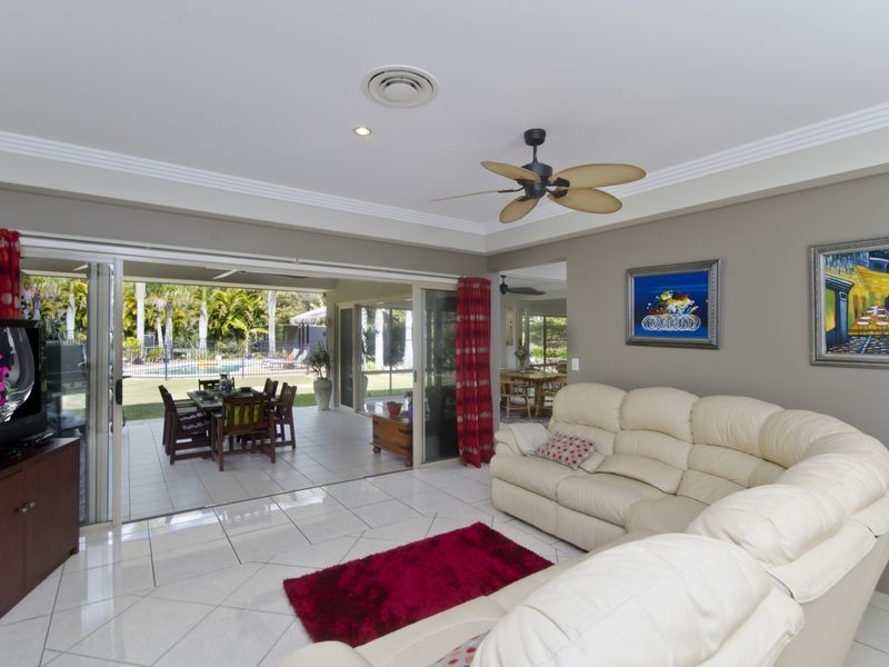 41 Howard Hughes Court, Maudsland QLD 4210