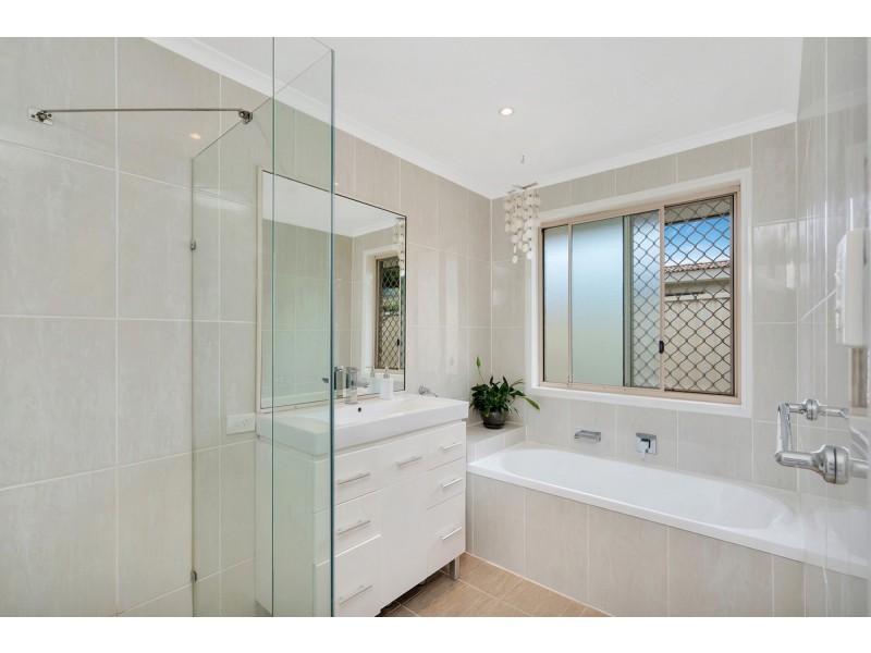88 Hickey Way, Carrara QLD 4211