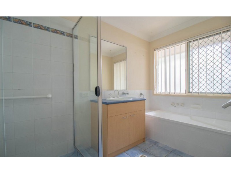 38 Eileen Avenue, Southport QLD 4215