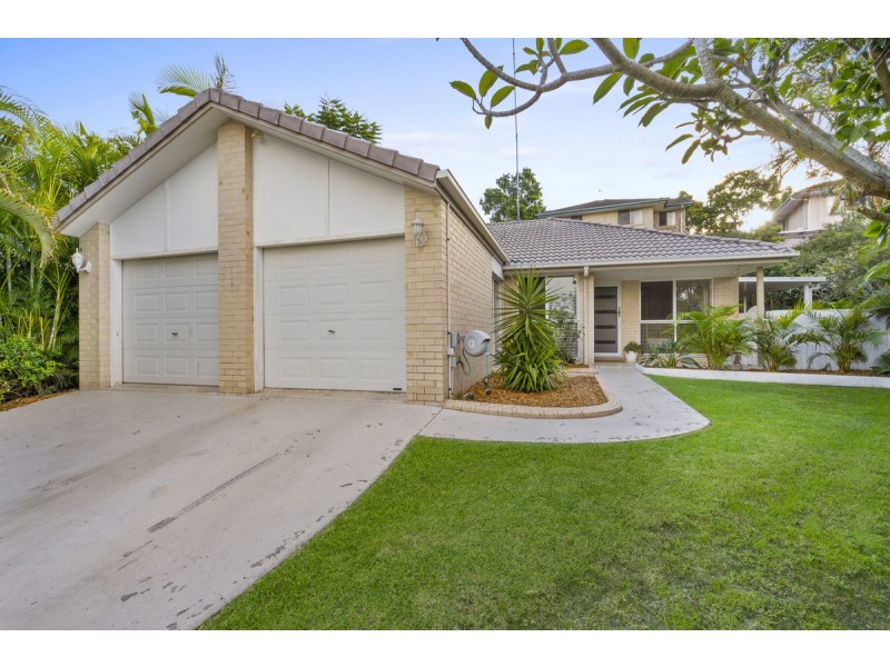 37 Bards Court, Nerang QLD 4211