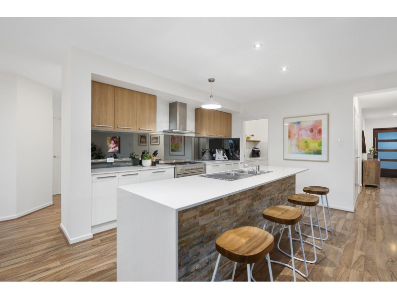 5 Ridgeline Way, Highland Park QLD 4211