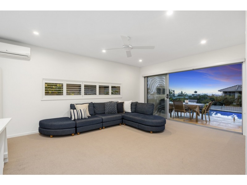 5 Ridgeline Way, Highland Park QLD 4211
