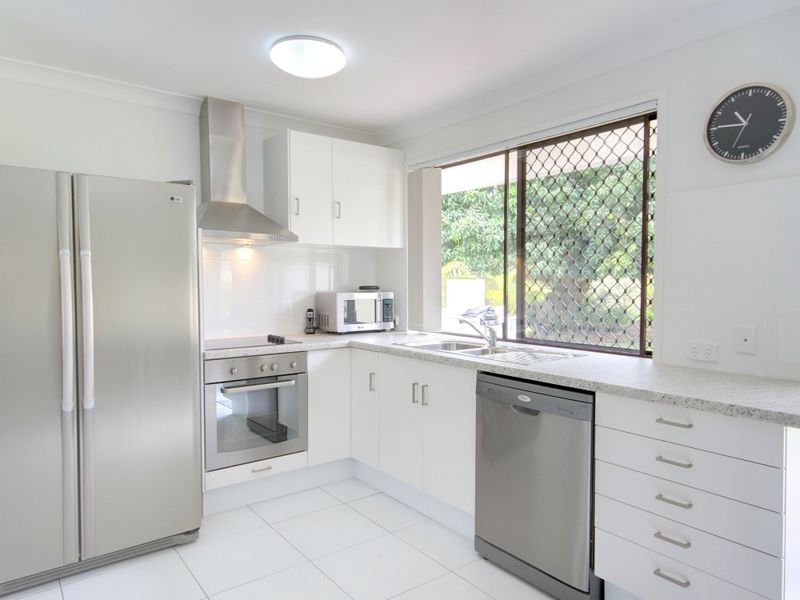 6 The Avenue, Nerang QLD 4211