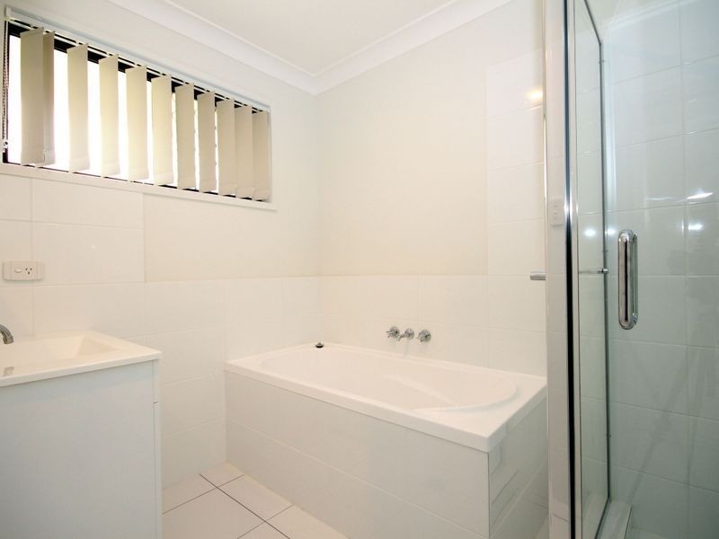 6 The Avenue, Nerang QLD 4211