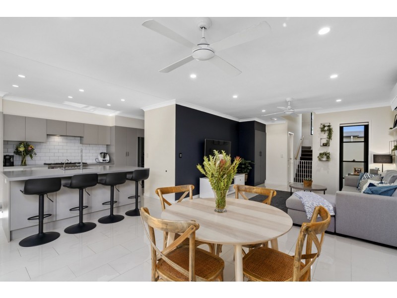 12/14 Norris Street, Pacific Pines QLD 4211