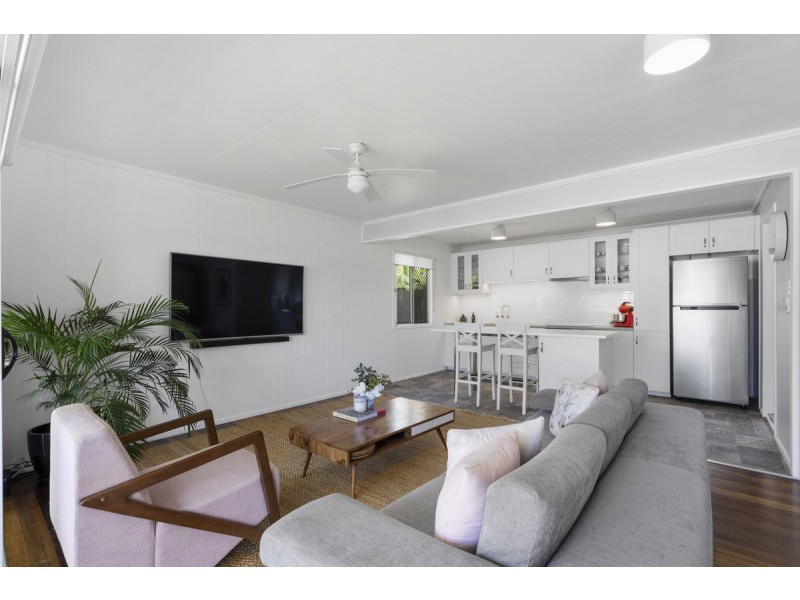 4 West Street, Nerang QLD 4211