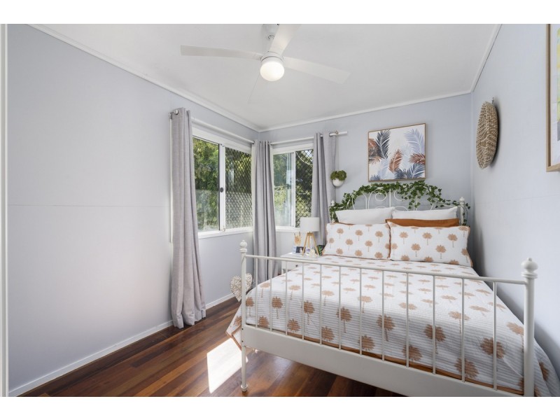 4 West Street, Nerang QLD 4211