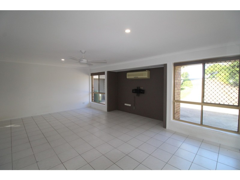 16 Leesa Court, Highland Park QLD 4211