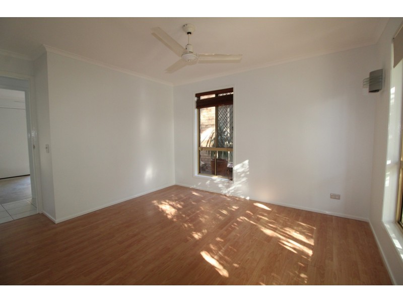 16 Leesa Court, Highland Park QLD 4211