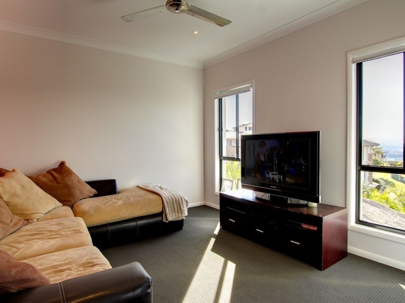 5 Chevron Rise, Highland Park QLD 4211