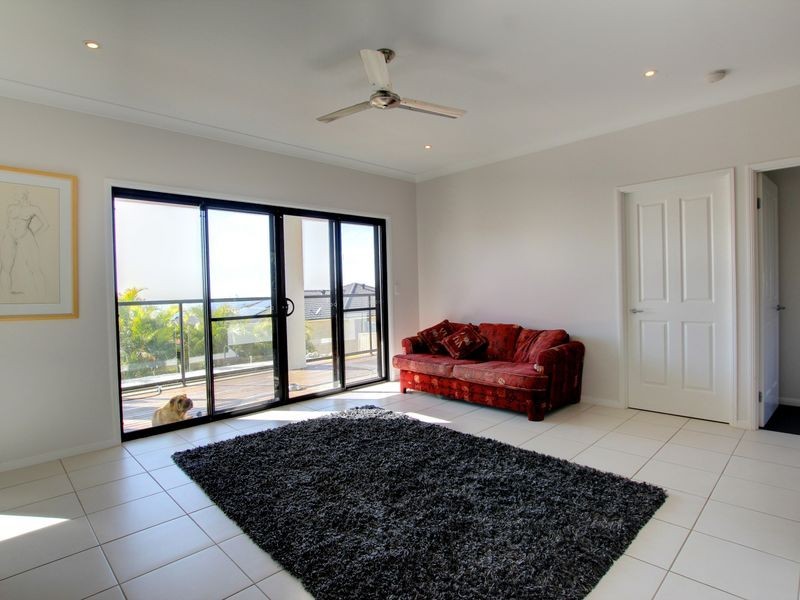 5 Chevron Rise, Highland Park QLD 4211