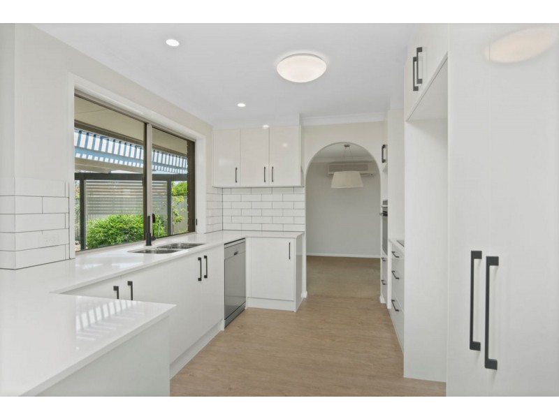 10 Agave Street, Elanora QLD 4221