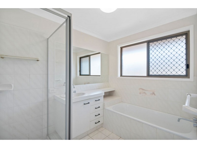 10 Agave Street, Elanora QLD 4221