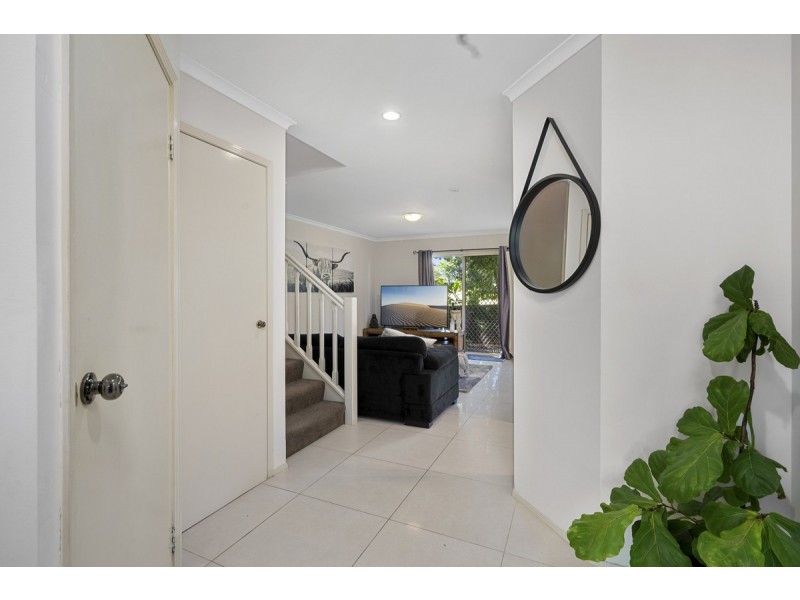 16/102 Alexander Drive, Highland Park QLD 4211