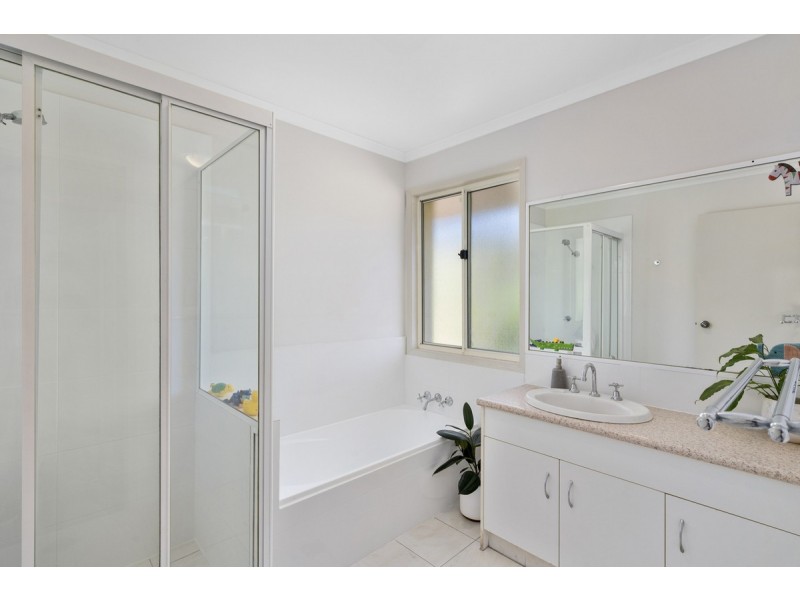 16/102 Alexander Drive, Highland Park QLD 4211