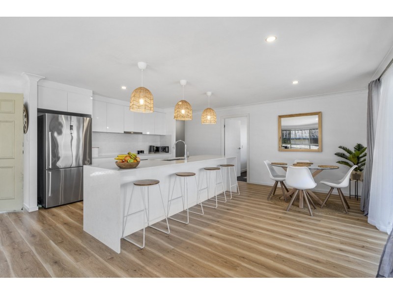 10 Convery Crescent, Highland Park QLD 4211