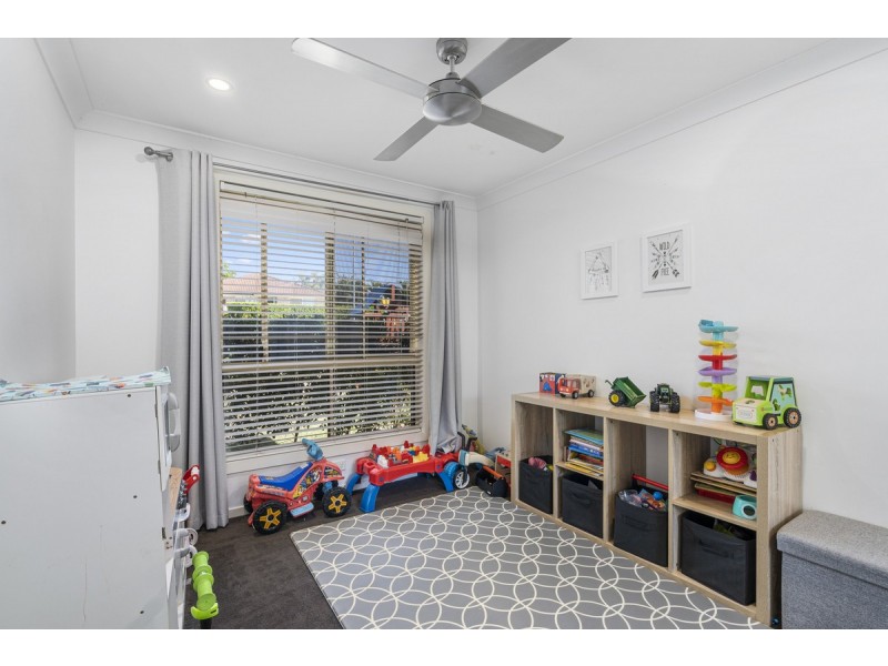 10 Convery Crescent, Highland Park QLD 4211