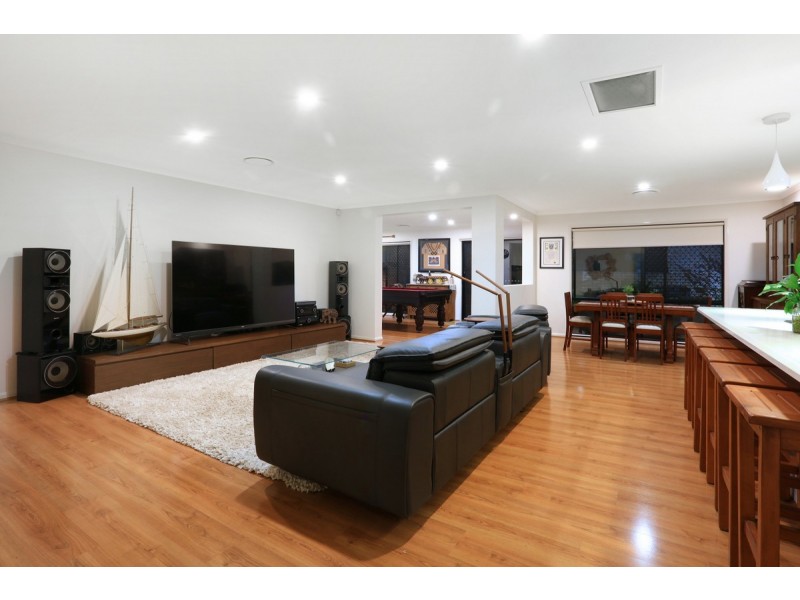 15 Redgum Place, Molendinar QLD 4214