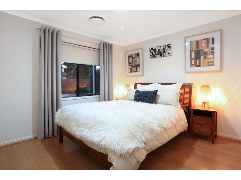 15 Redgum Place, Molendinar QLD 4214