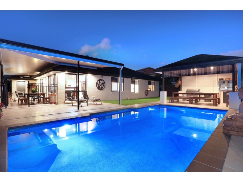 15 Redgum Place, Molendinar QLD 4214