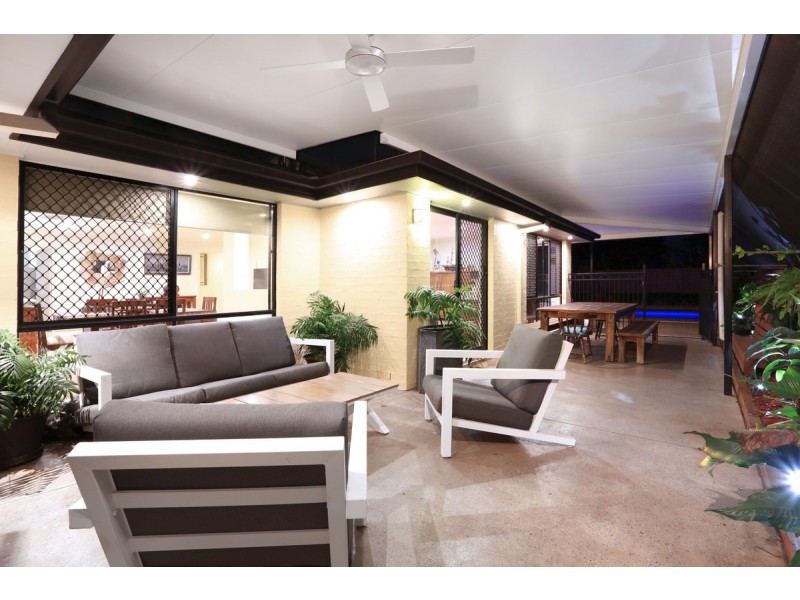 15 Redgum Place, Molendinar QLD 4214