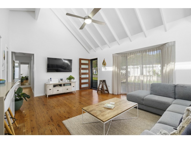 25 Lytham Court, Highland Park QLD 4211