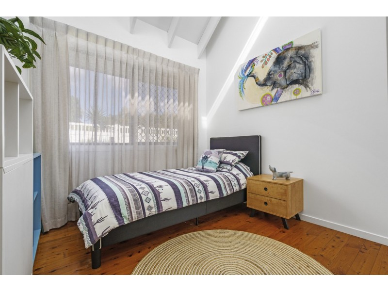 25 Lytham Court, Highland Park QLD 4211