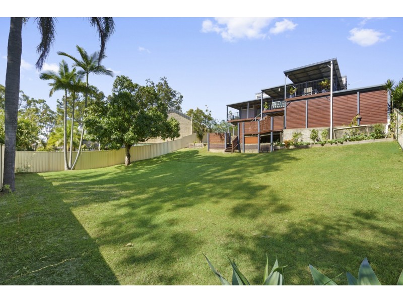 25 Lytham Court, Highland Park QLD 4211