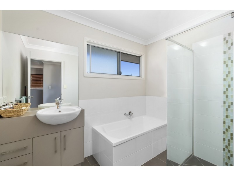 31 Kelsey Circuit, Nerang QLD 4211