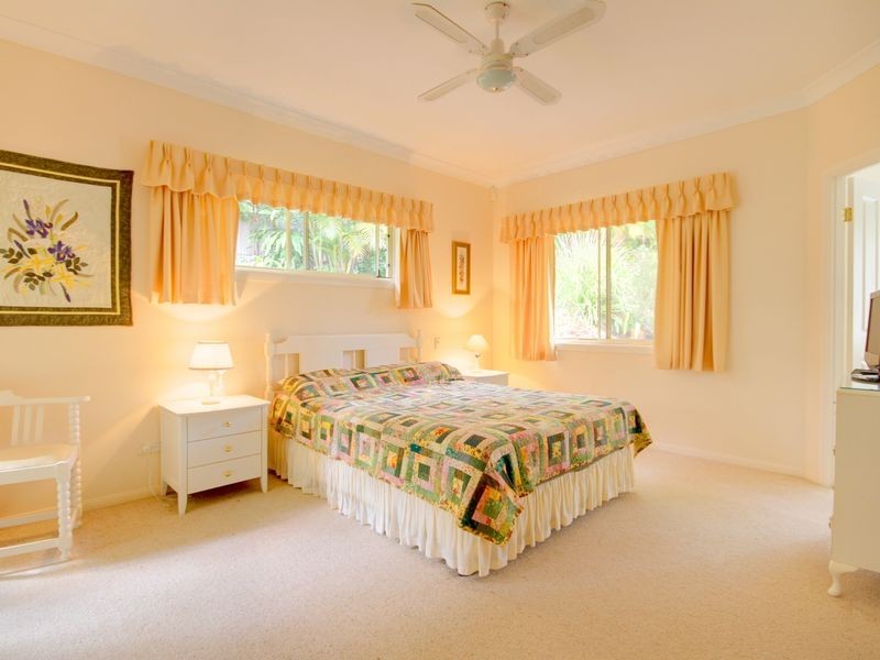49 Birdlife Court, Nerang QLD 4211
