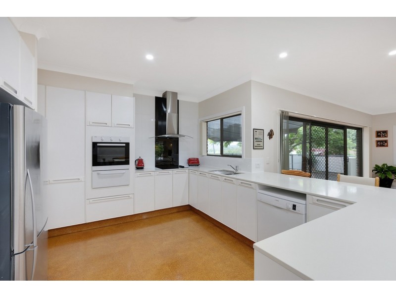 6 Strauss Court, Nerang QLD 4211