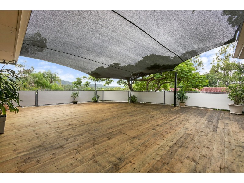 6 Strauss Court, Nerang QLD 4211