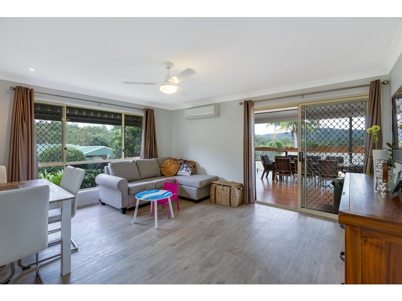2 Strauss Court, Nerang QLD 4211