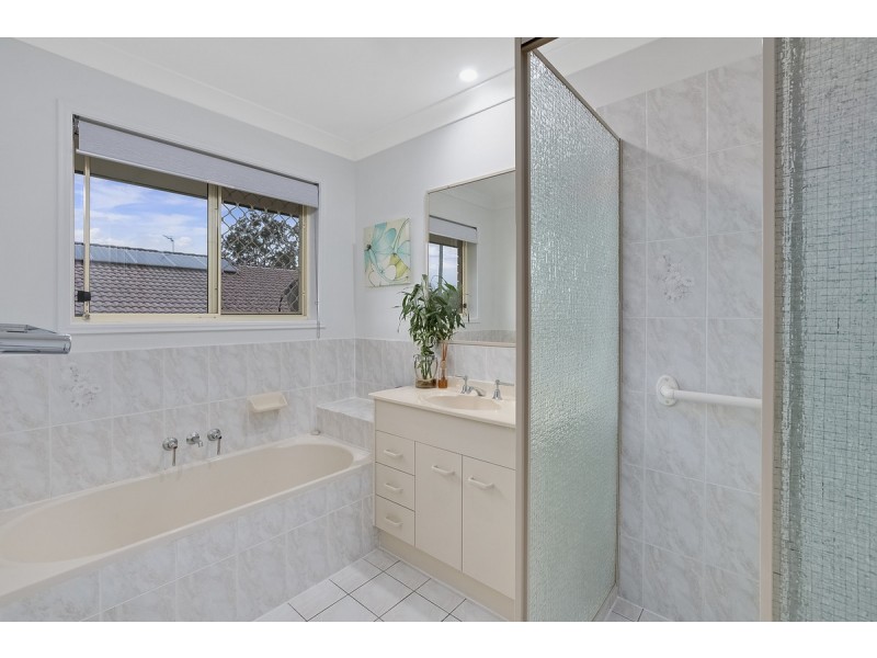 2 Strauss Court, Nerang QLD 4211