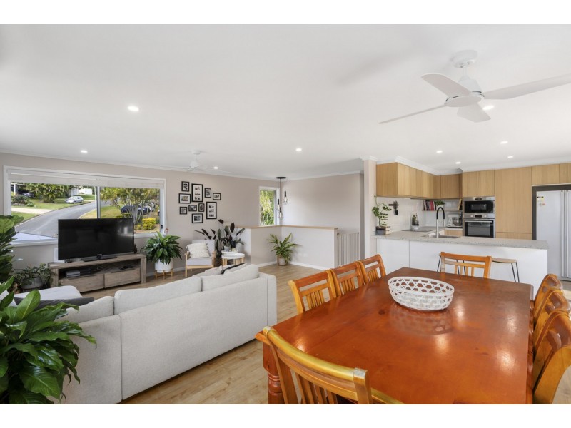 21 Woolmere Street, Carrara QLD 4211